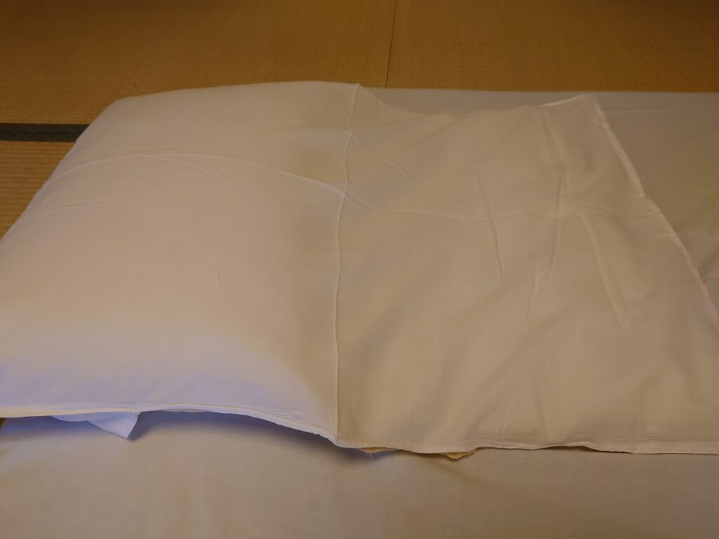 第一滝本館　和室デラックス　枕が独特で、硬さと高さを選べる