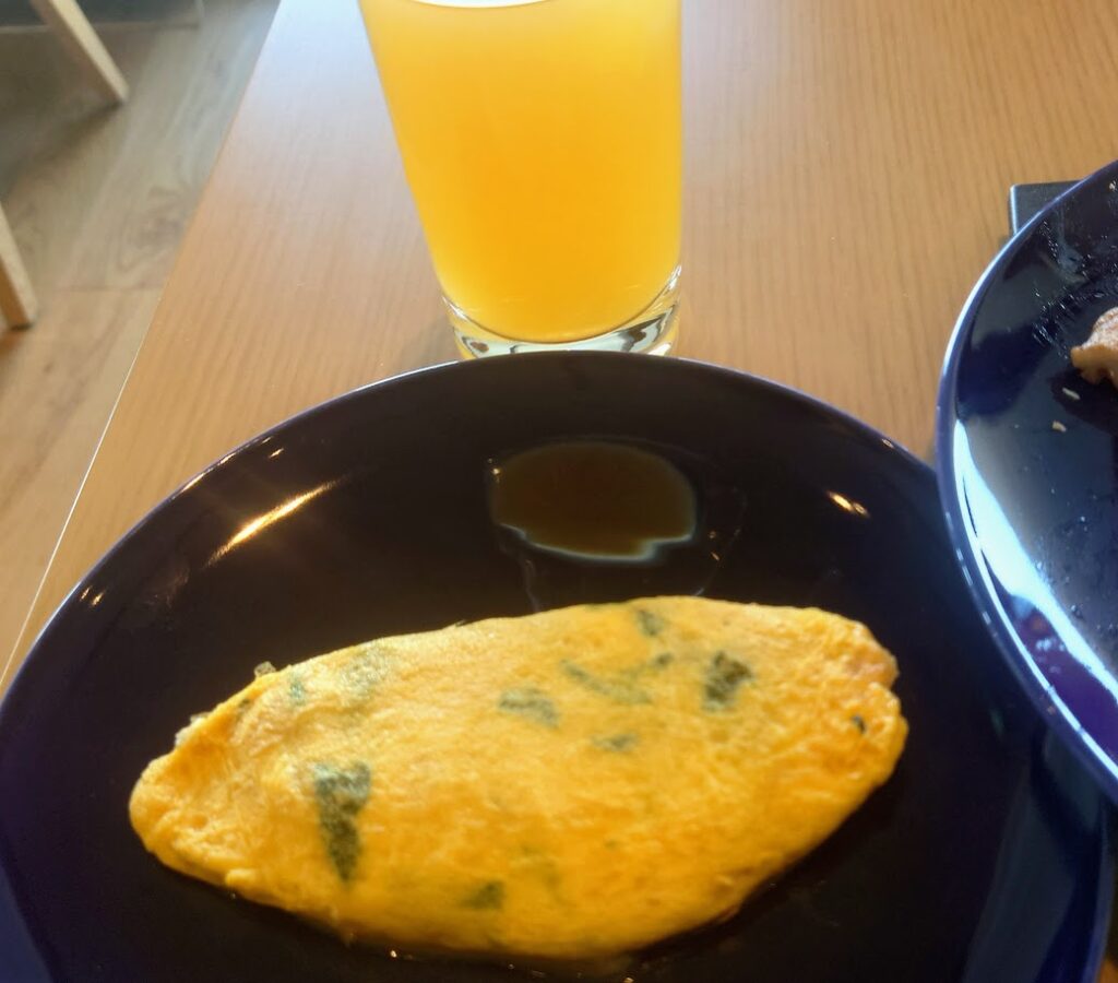 ヒルトン長崎の朝食レストラン　ライブキッチンで提供しているオムレツ