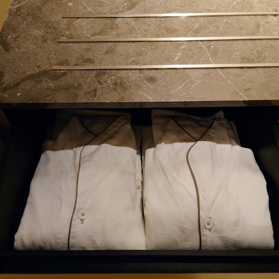 ヒルトン長崎の部屋に用意されているパジャマ